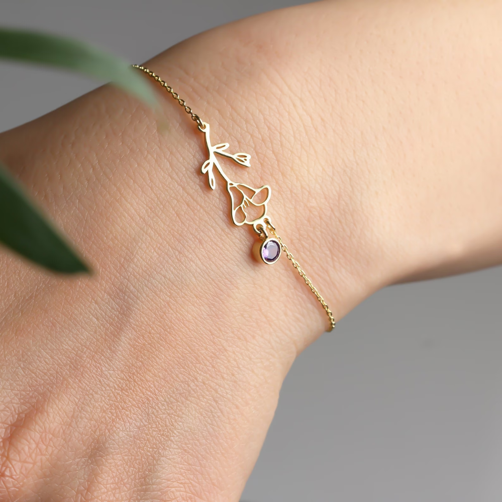 Armband mit Geburtsstein und Blumenmotiv