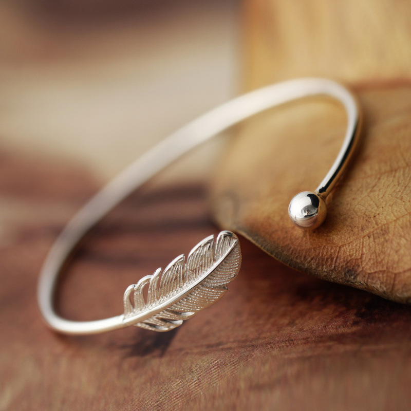 Stilvolles Federarmband - Federarmband
