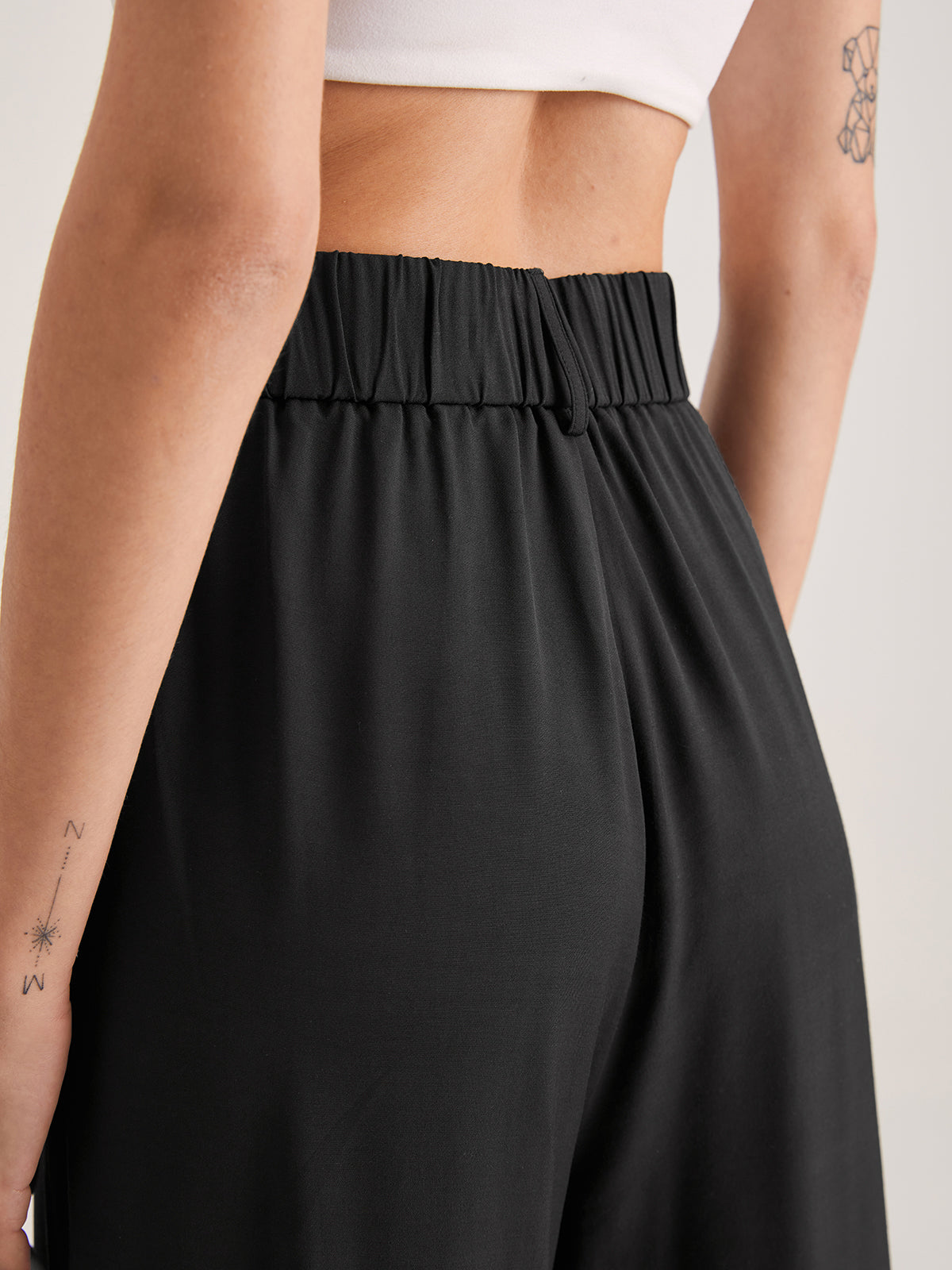 Nadia – Hochgeschnittene Faltenhose