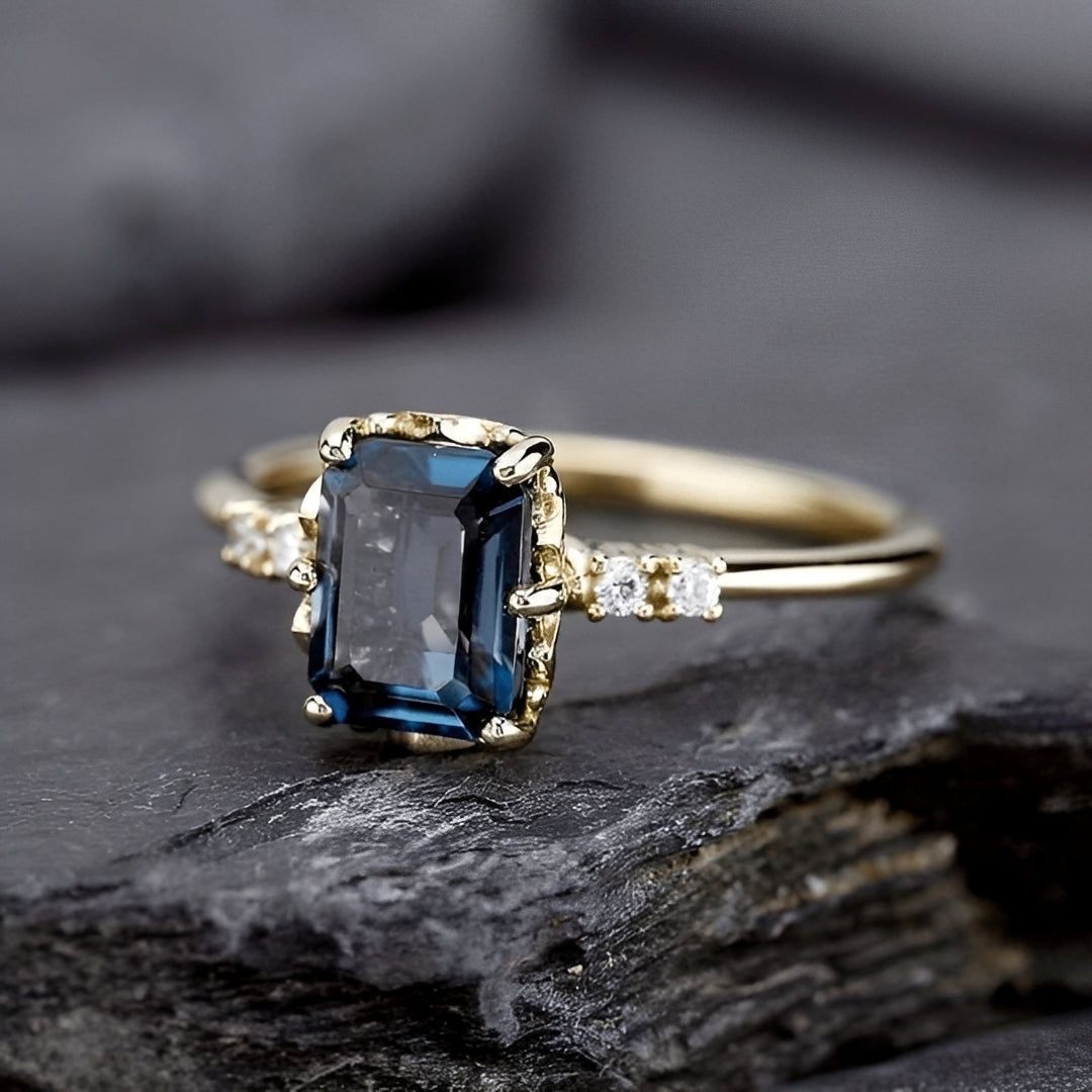 Sza – Vintage-Ring mit blauer Akzentuierung