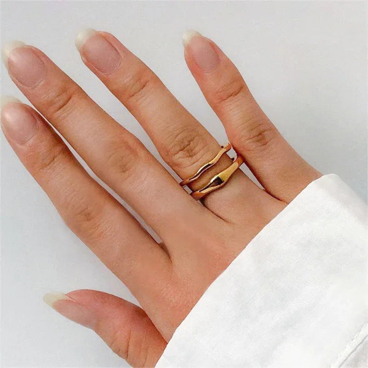 Dianne – Stilvoller überlagerbarer goldener Ring