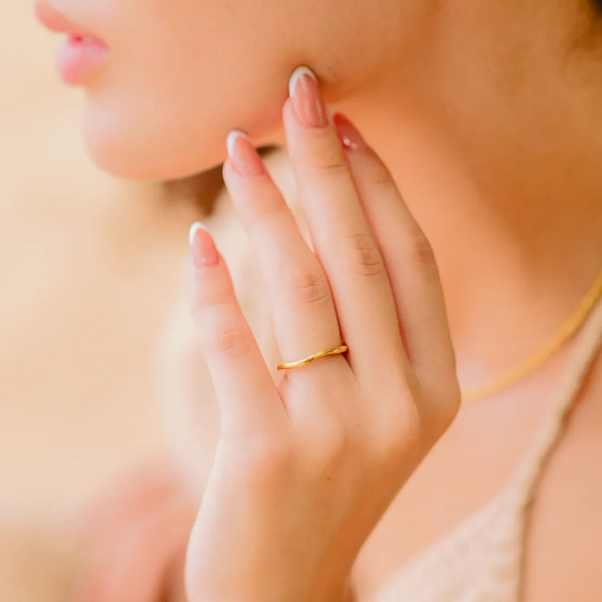 Dianne – Stilvoller überlagerbarer goldener Ring