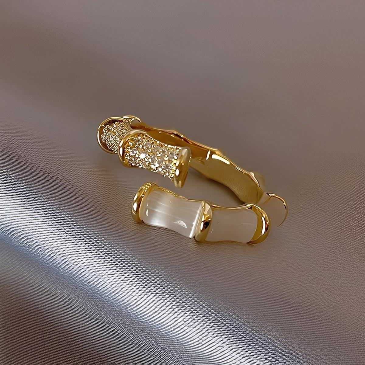 Lysiane – Verstellbarer Ring im Bambusdesign aus Gold