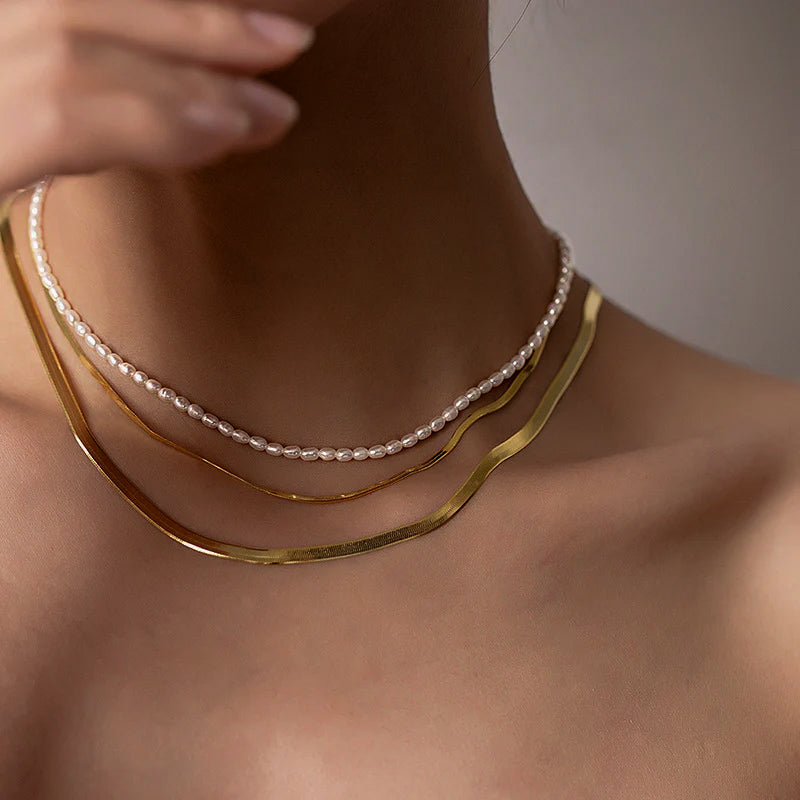 Avaria - Halsband aus frischen Wasserperlen