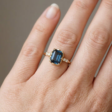 Sza – Vintage-Ring mit blauer Akzentuierung