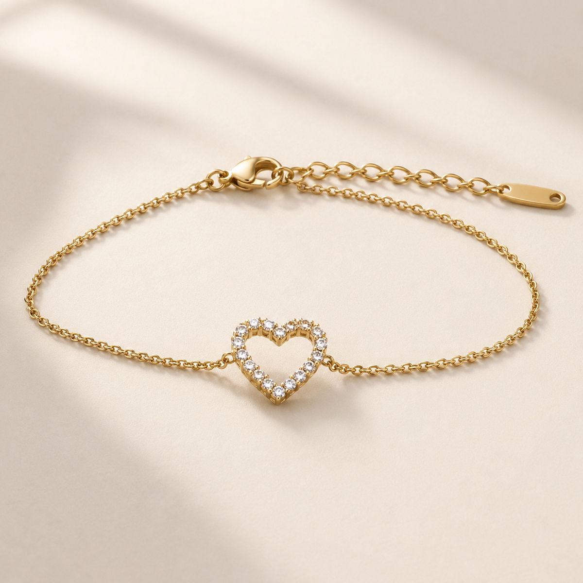 Herzarmband im offenen Design aus Gold