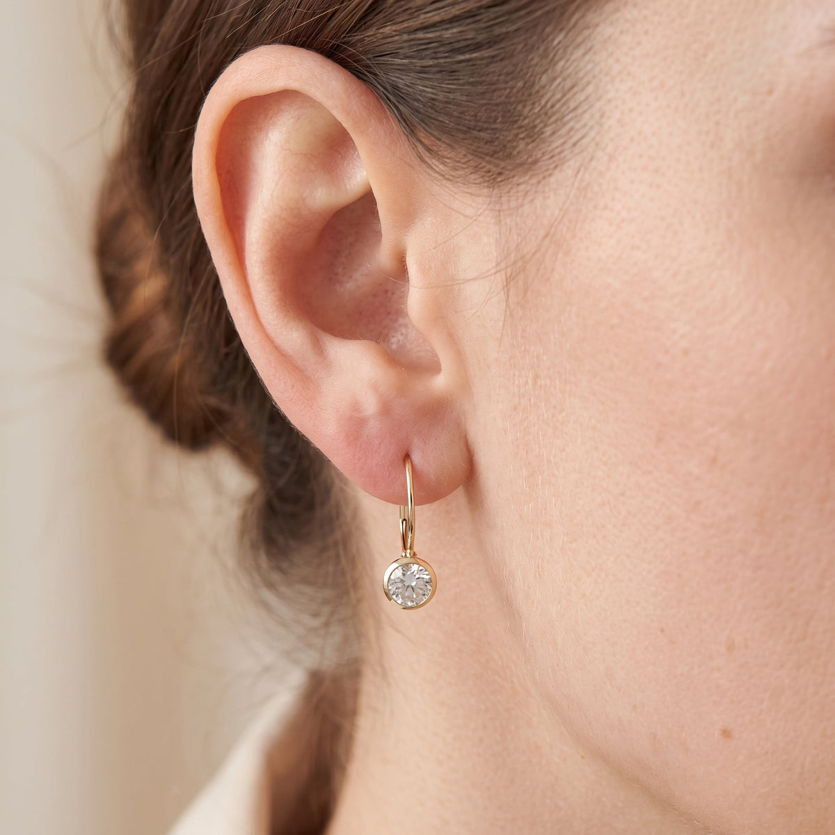 Iris – Vintage-Ohrringe mit glitzernden Akzenten