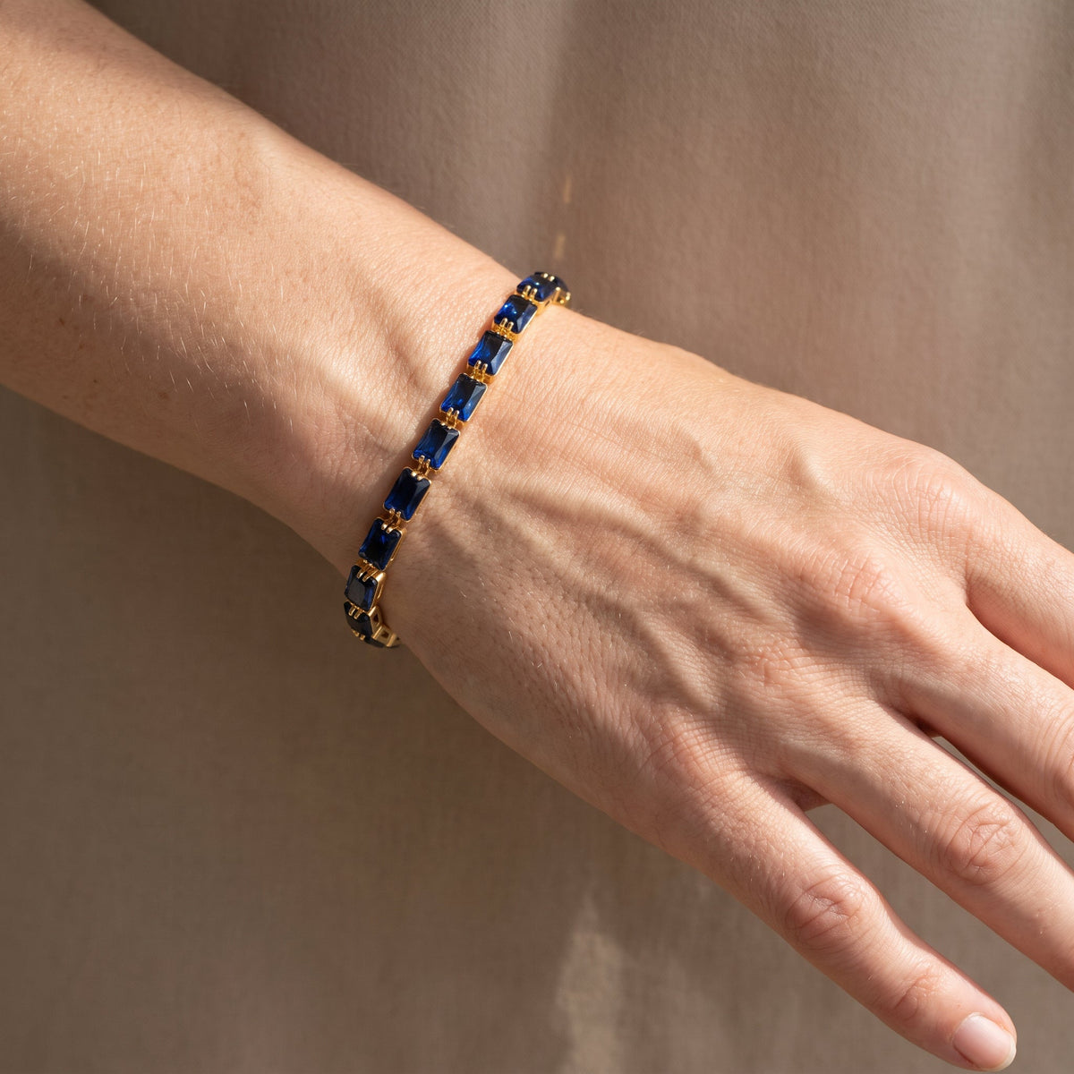 Mireda – Thalindra Armreif in Gold