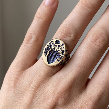 Han – Vintage-Goldring mit Blumenmuster