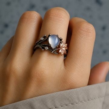 Celestia – Ring mit Mondstein und natürlichem Charme