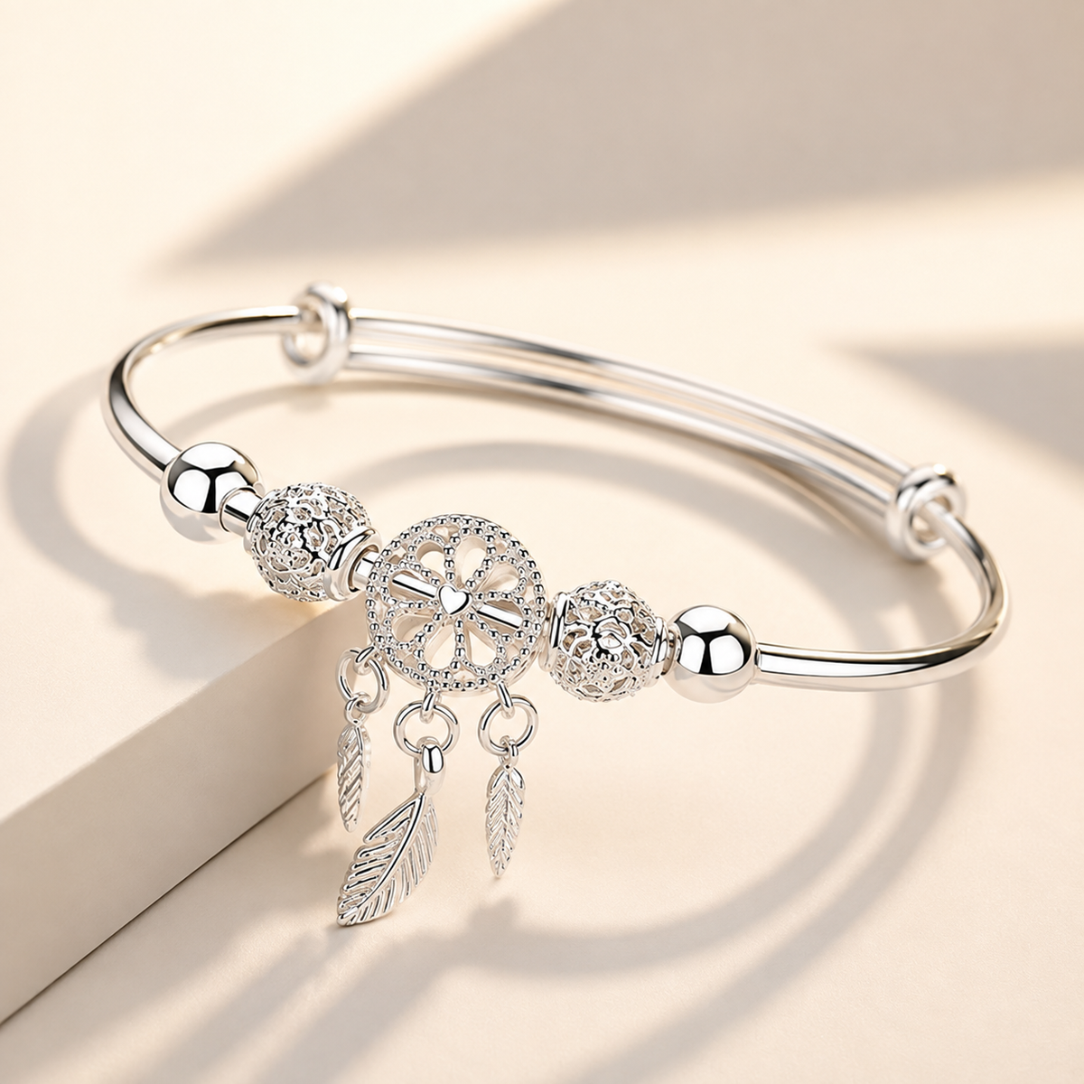 Aiyana – Einstellbares Traumfängerarmband