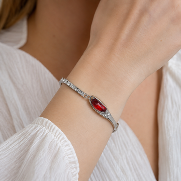 Miku – Elegantes Armband geschmückt mit Saphiren