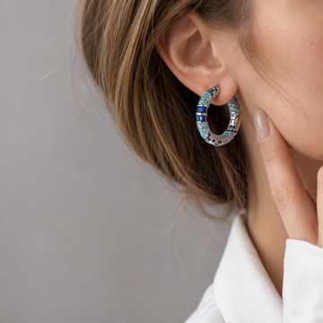Naelle – Ohrringe mit blauen Details