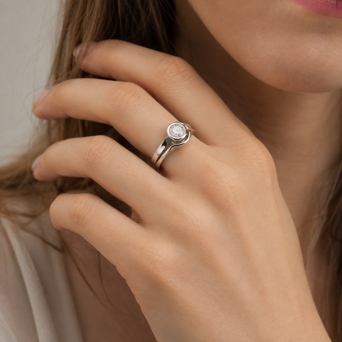 Aria – Vintage-Ring mit rundem weißen Akzent