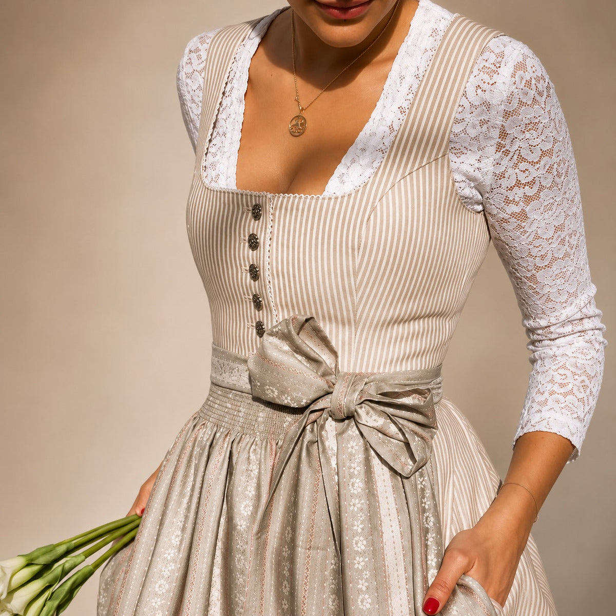 Cora - Traditionelles Oktoberfestkleid mit Schleifenakzent (Futter nicht enthalten)