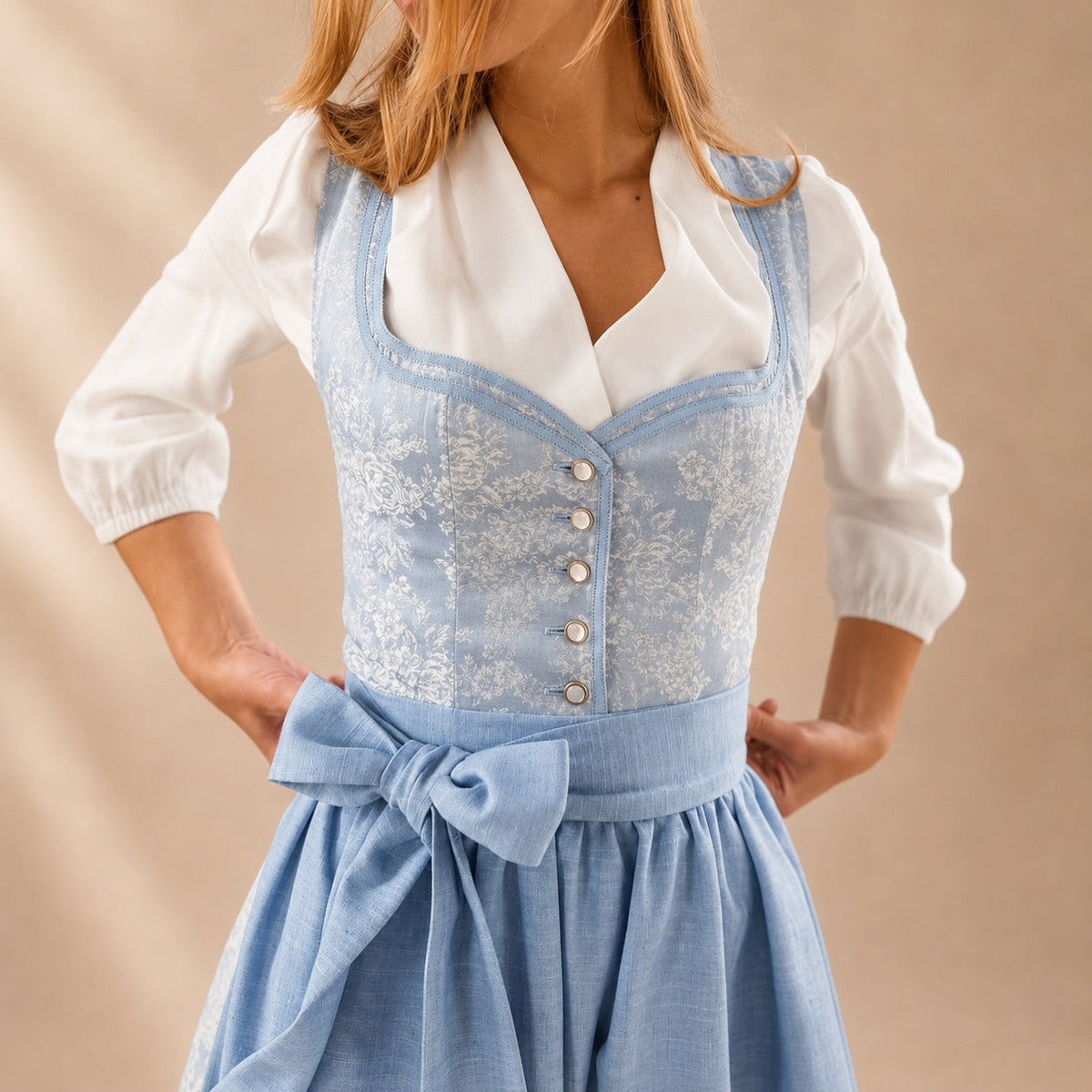Cora - Traditionelles Oktoberfestkleid mit Schleifenakzent (Futter nicht enthalten)