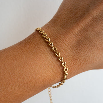 Kendra - Kettenarmband mit Herz in Gold