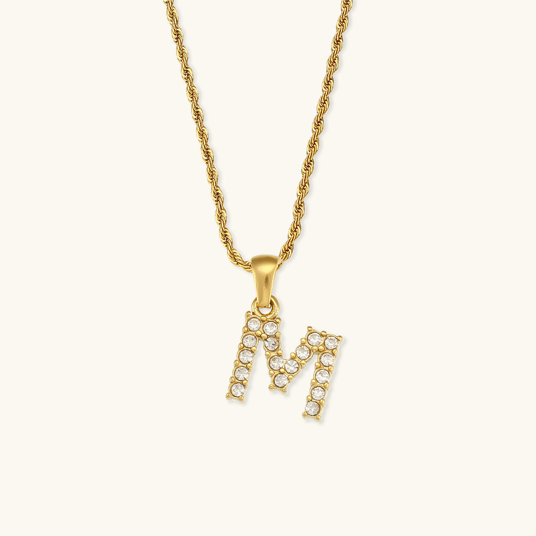 Maeve – Kette mit Initialen und Glanzakzenten