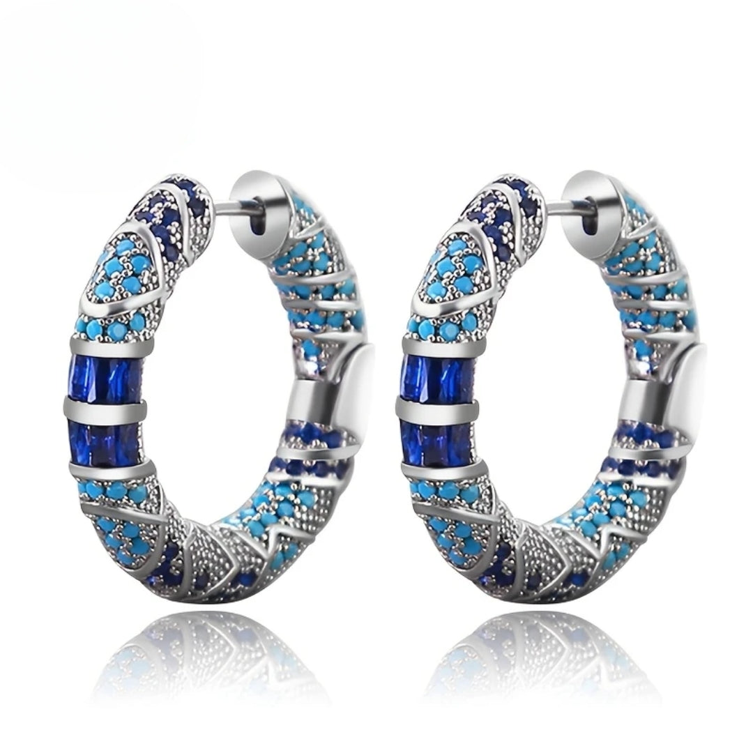 Naelle – Ohrringe mit blauen Details