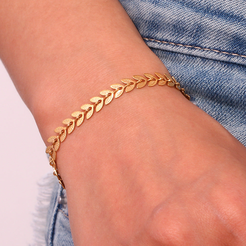 Delaida - Armband im goldenen Blattdesign
