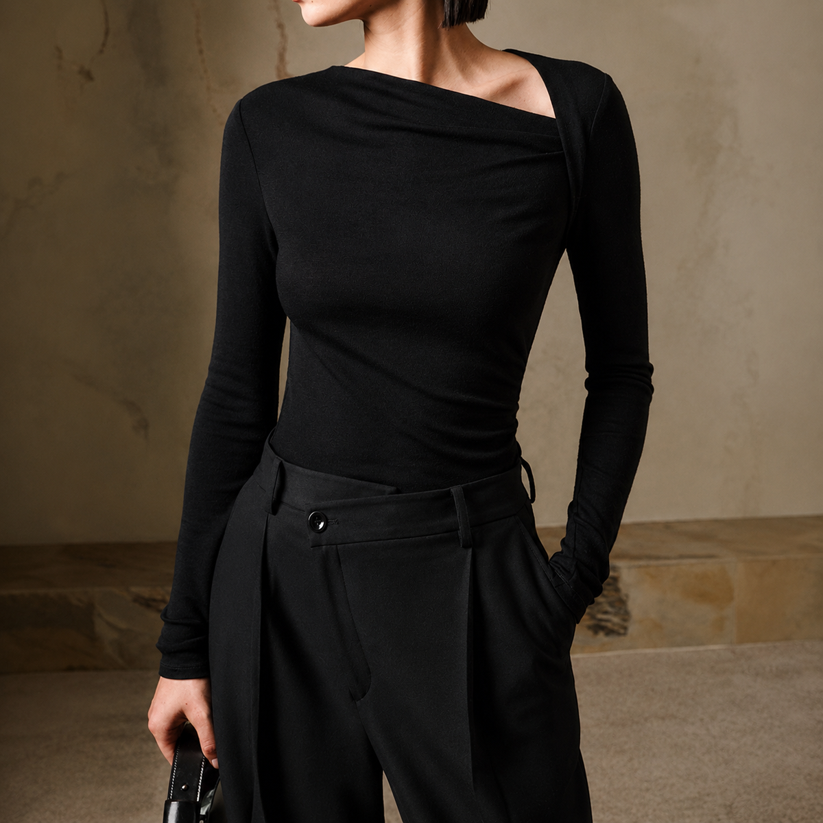Selina - Langarmshirt mit asymmetrischem Design