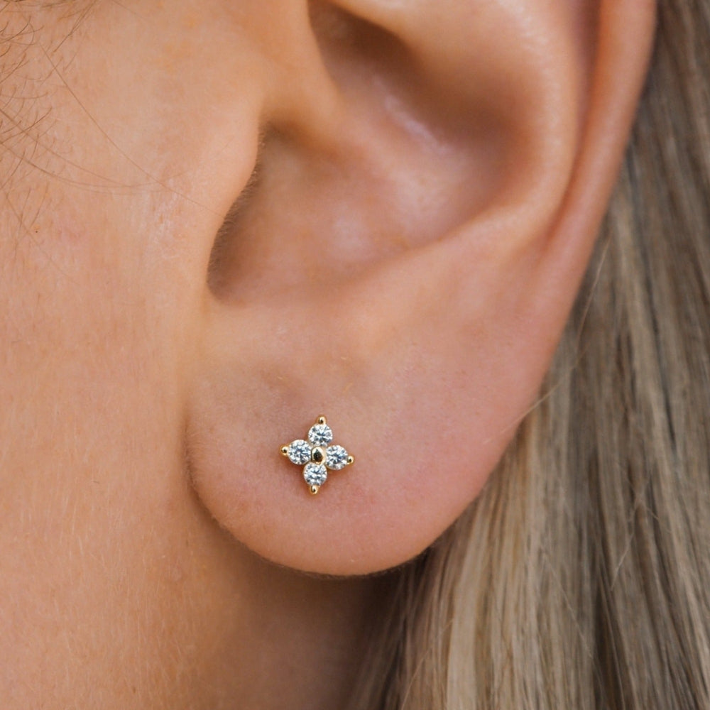 Raye – Glitzernde Ohrstecker