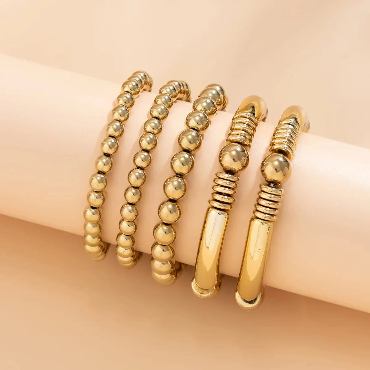 Mira – Set aus 5 stapelbaren Armbändern mit Perlen
