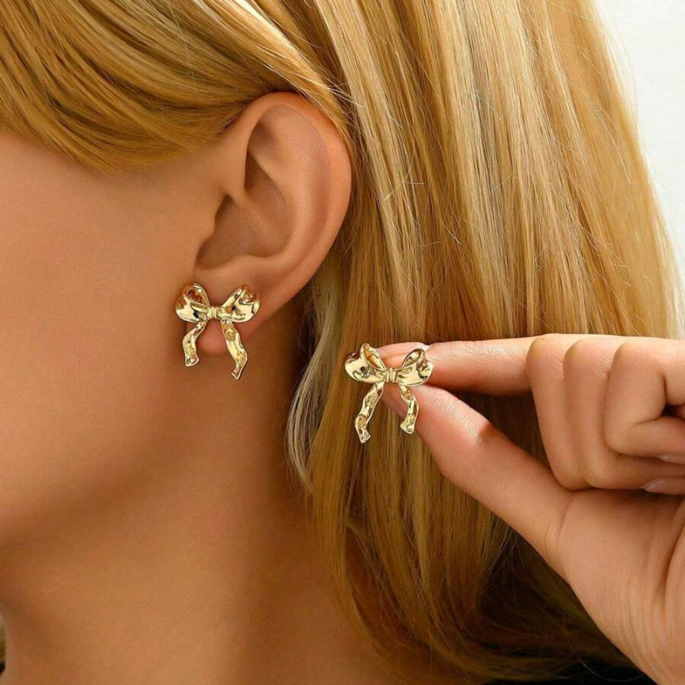 Ohrringe aus Weißgold mit Schleife - Knopfohrringe im Schleifenlook