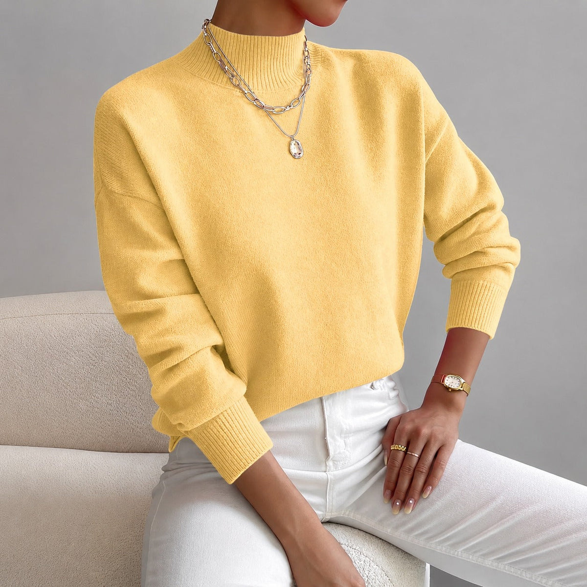 Roxana - Eleganter Damenpullover mit dezentem Kragen