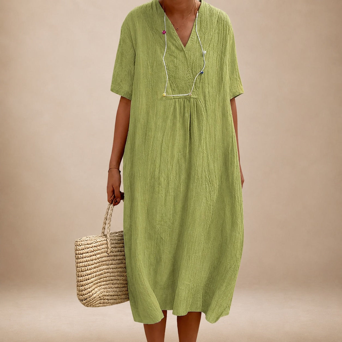 Leilani - Damenkleid mit stilvollem V-Ausschnitt-Design