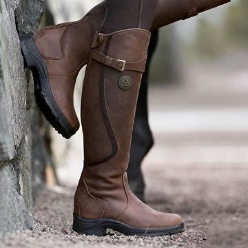 Athena - Hohe Stiefel mit nostalgischem Flair