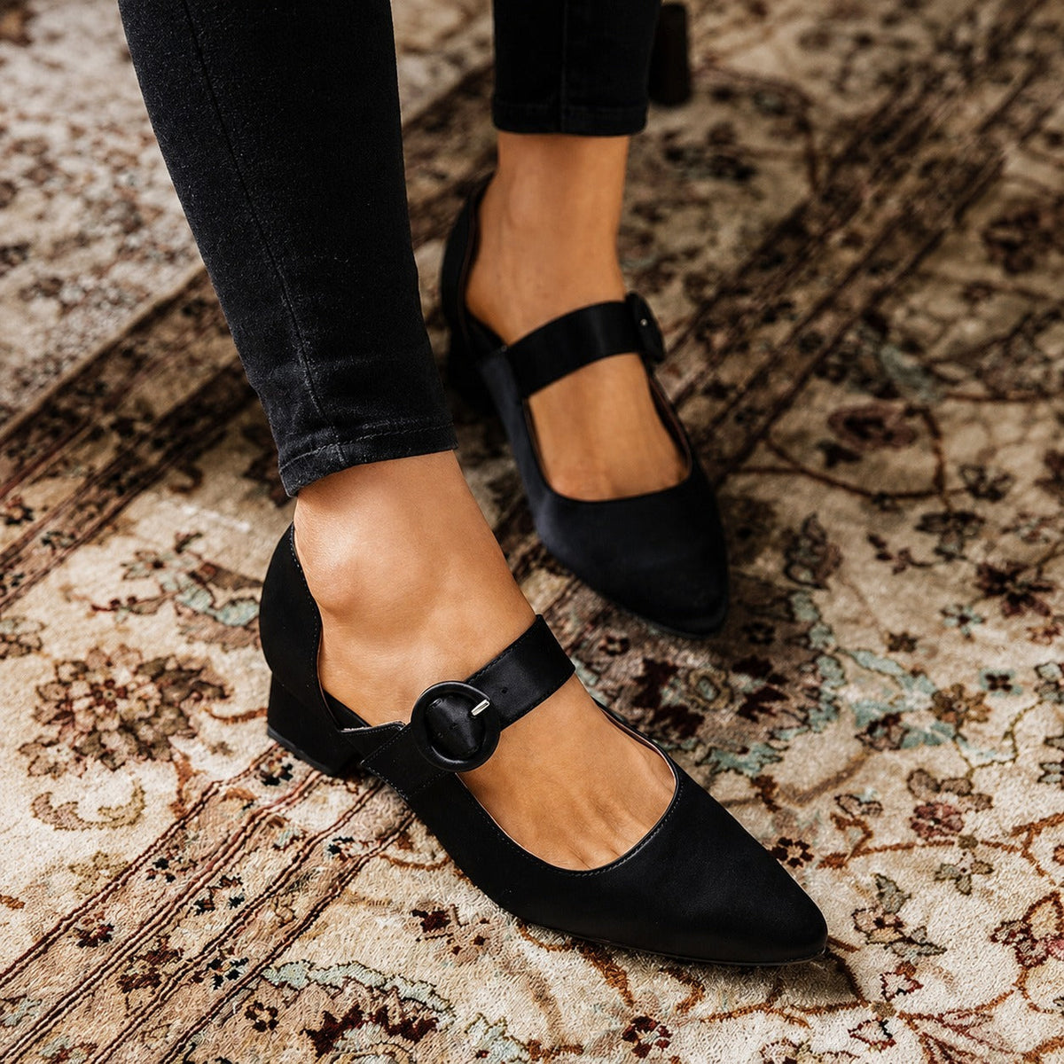 Mandy - Eleganz und Bequemlichkeit in einem hochhackigen Schuh