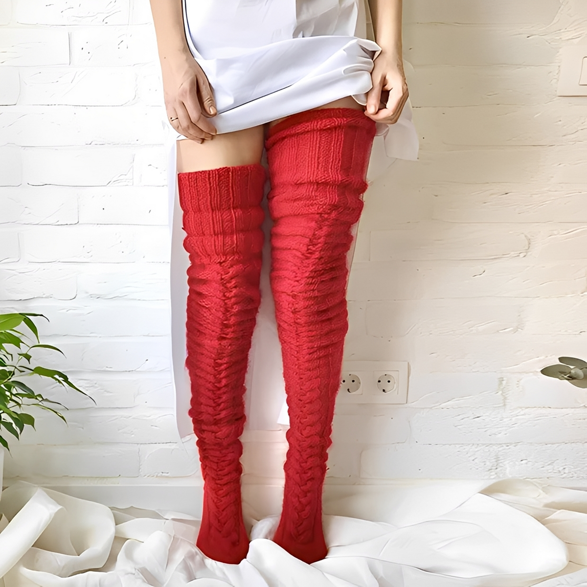 Hailee - Kuschelige und warme Overknee-Socken