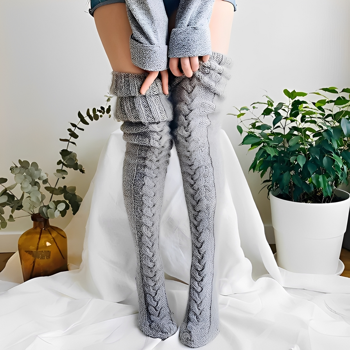Hailee - Kuschelige und warme Overknee-Socken