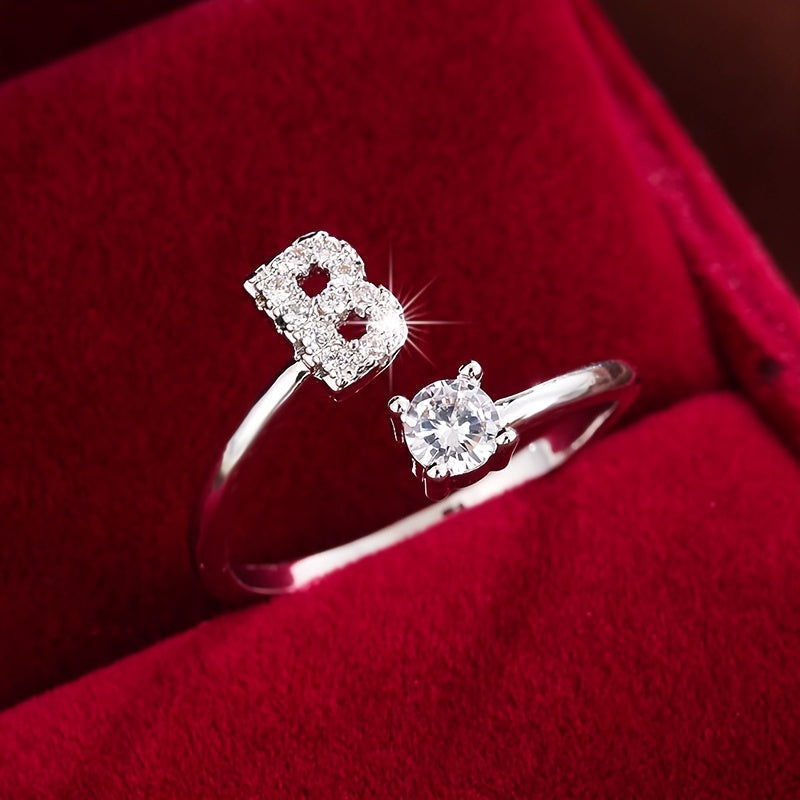 Nova – Eleganter offener Ring mit Initiale