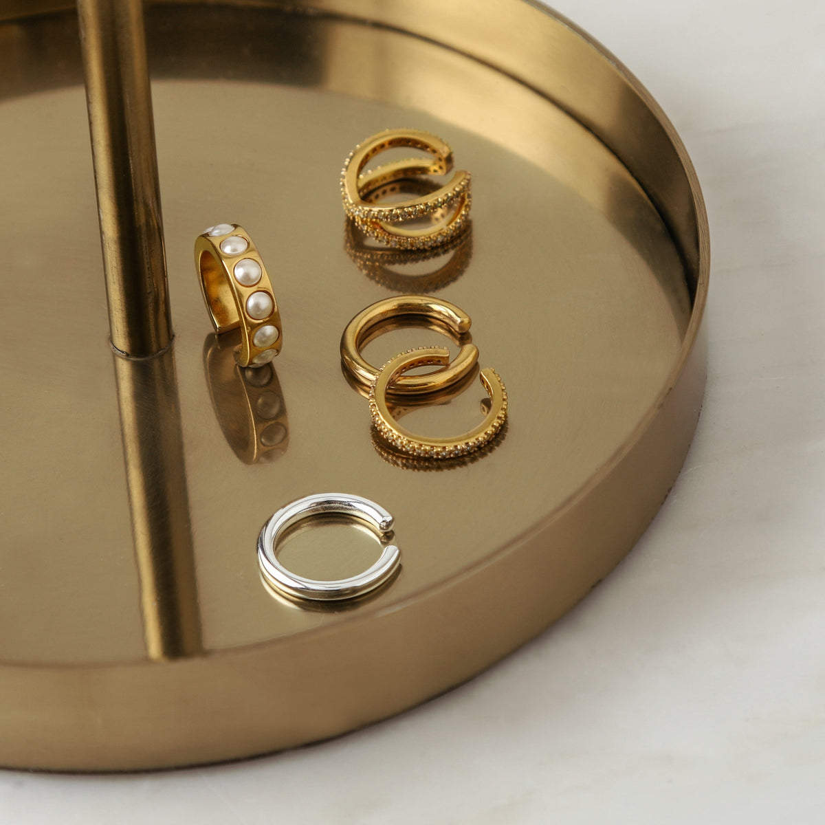 Bree – Stilvoller Ohrstecker mit glitzernden Akzenten