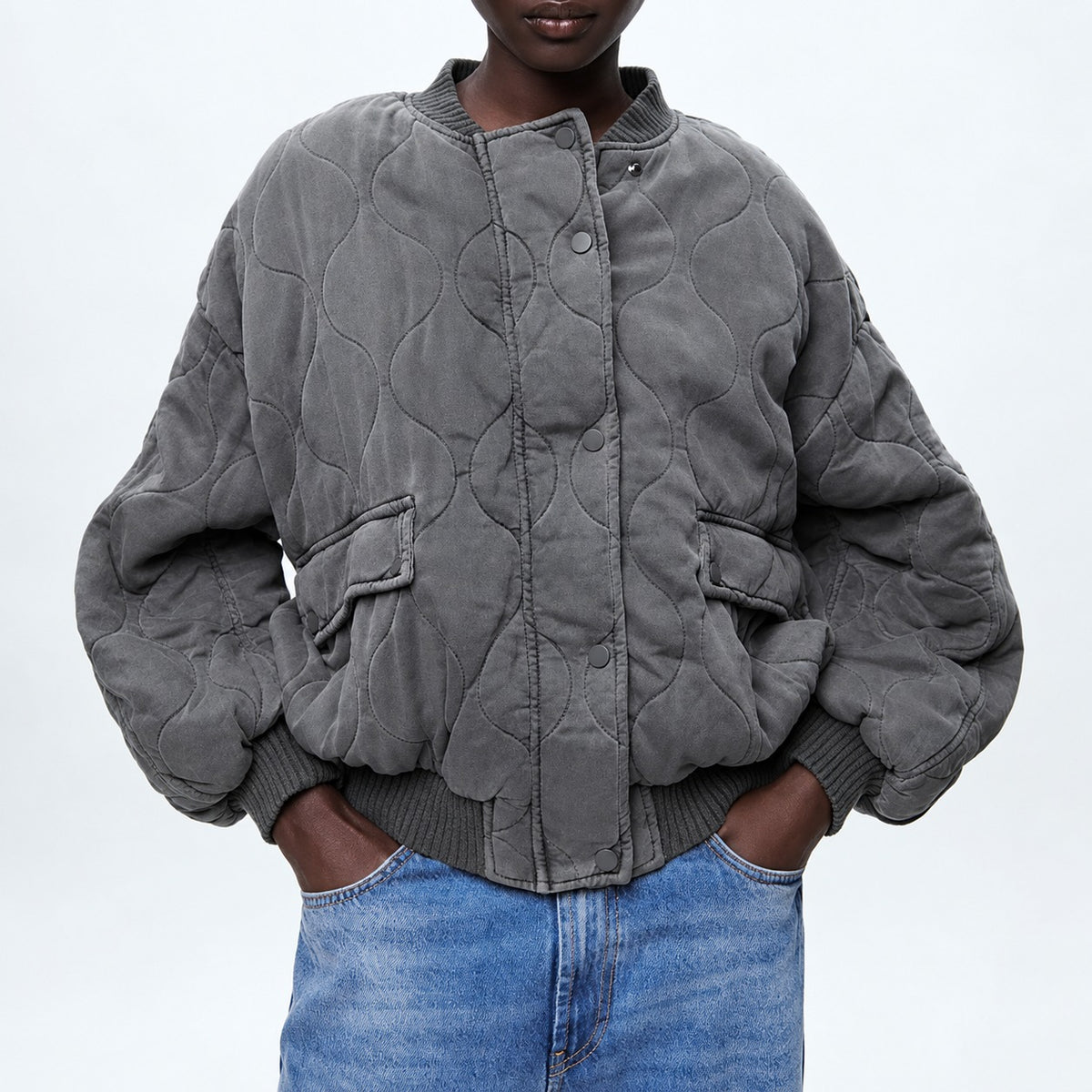 Damen Steppjacke - Oversized Fit mit Druckknopfverschluss und Taschen