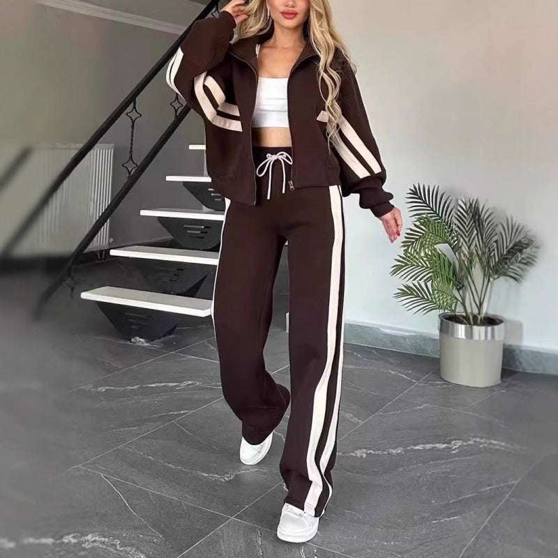 Damen-Trainingsanzug im Two-Piece-Design - Reißverschlussjacke und weite Hose mit Seitstreifen