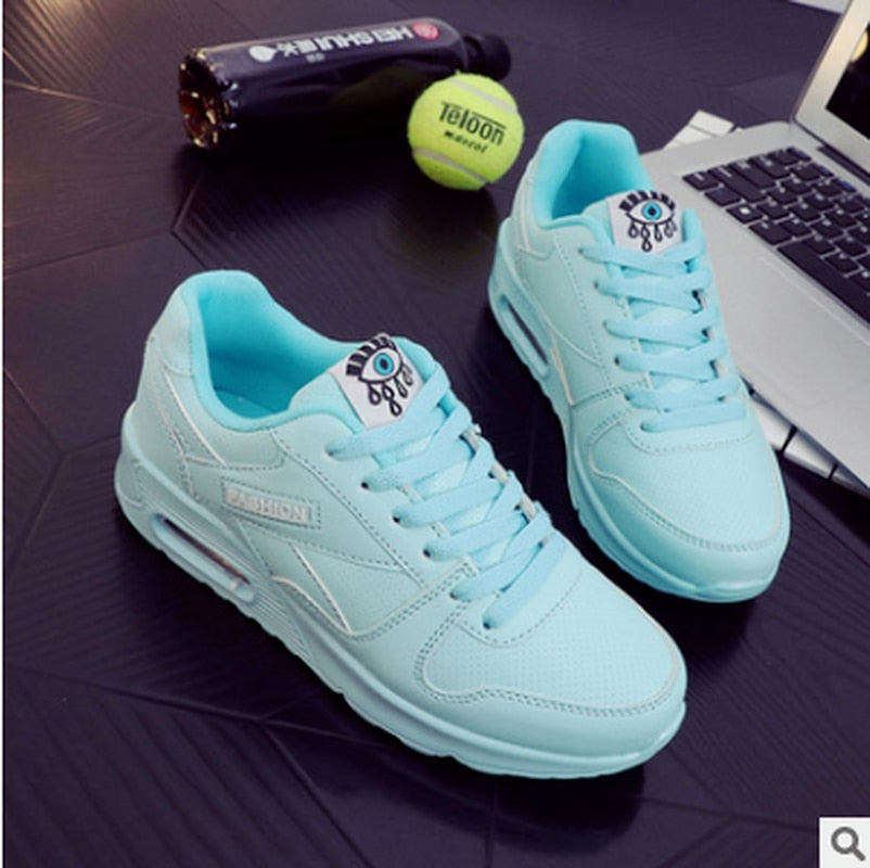 Damenschuhe Sneakers mit Luftpolstersohle und Augengesicht-Motiv