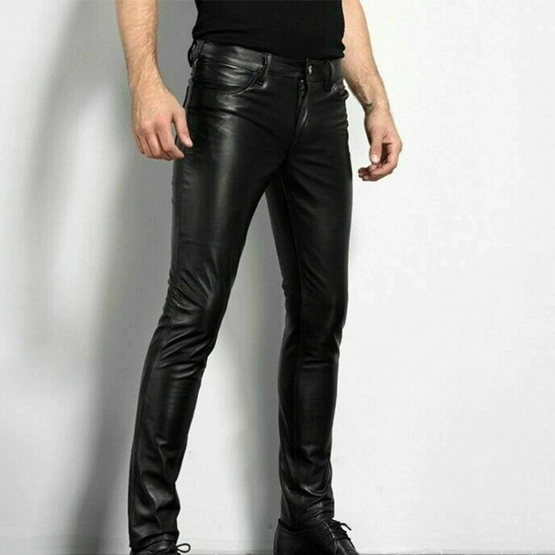 Herrenhose im Slim-Fit mit fünf Taschen, Zipper und stylischem Design