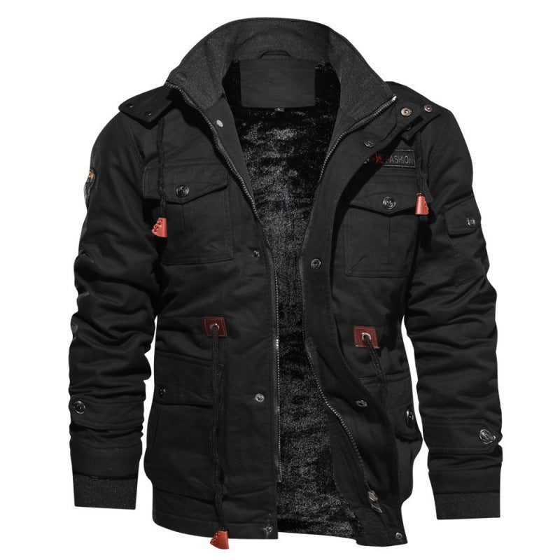 Herrenkurze Jacke mit warmem Futter, mehreren Taschen und Zipper- sowie Druckknopfverschluss