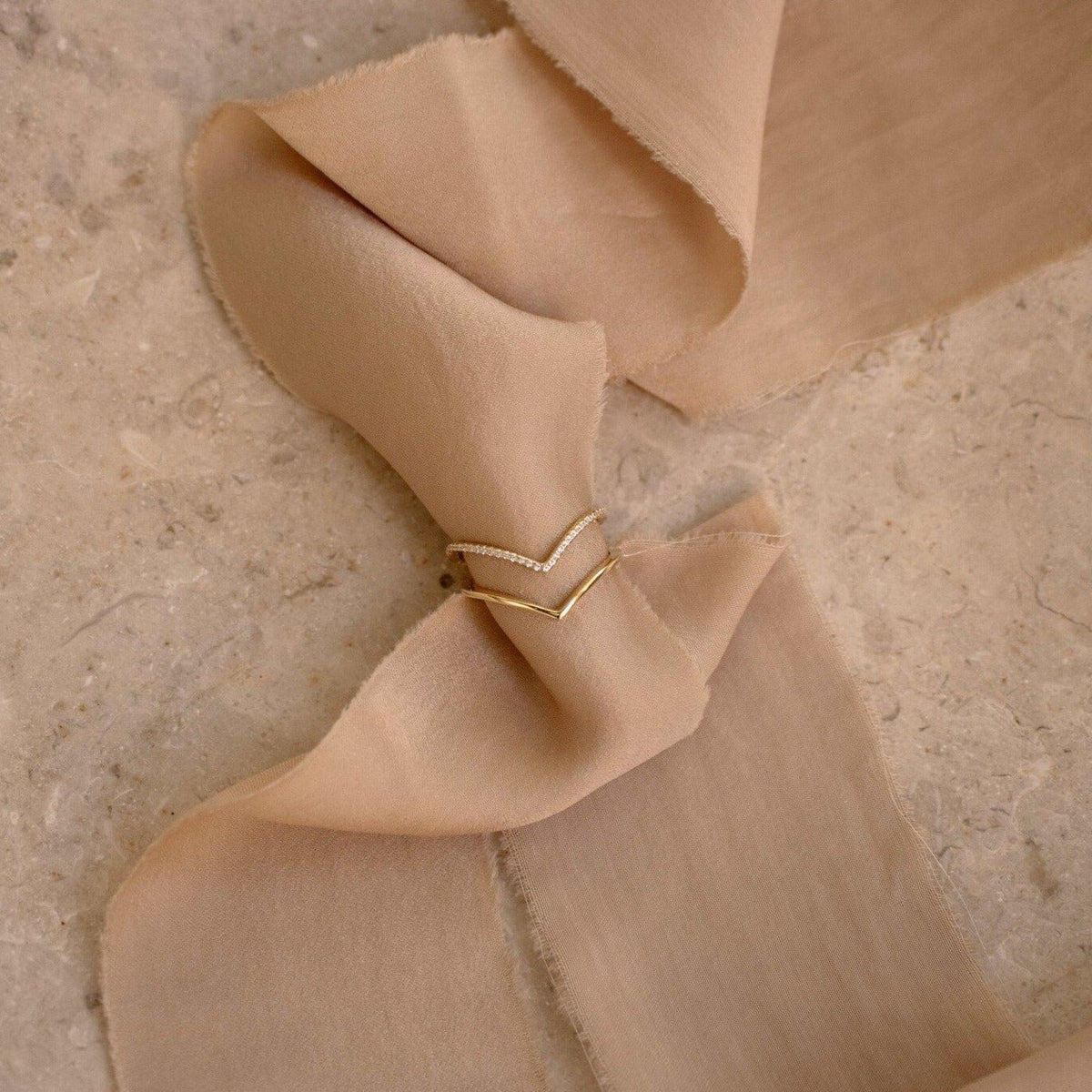Eva – Set aus geschwungenen Ringen