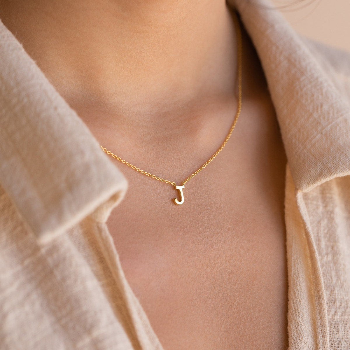 Elegantes Halsband mit Initialen - Modisches Halsband mit Buchstaben