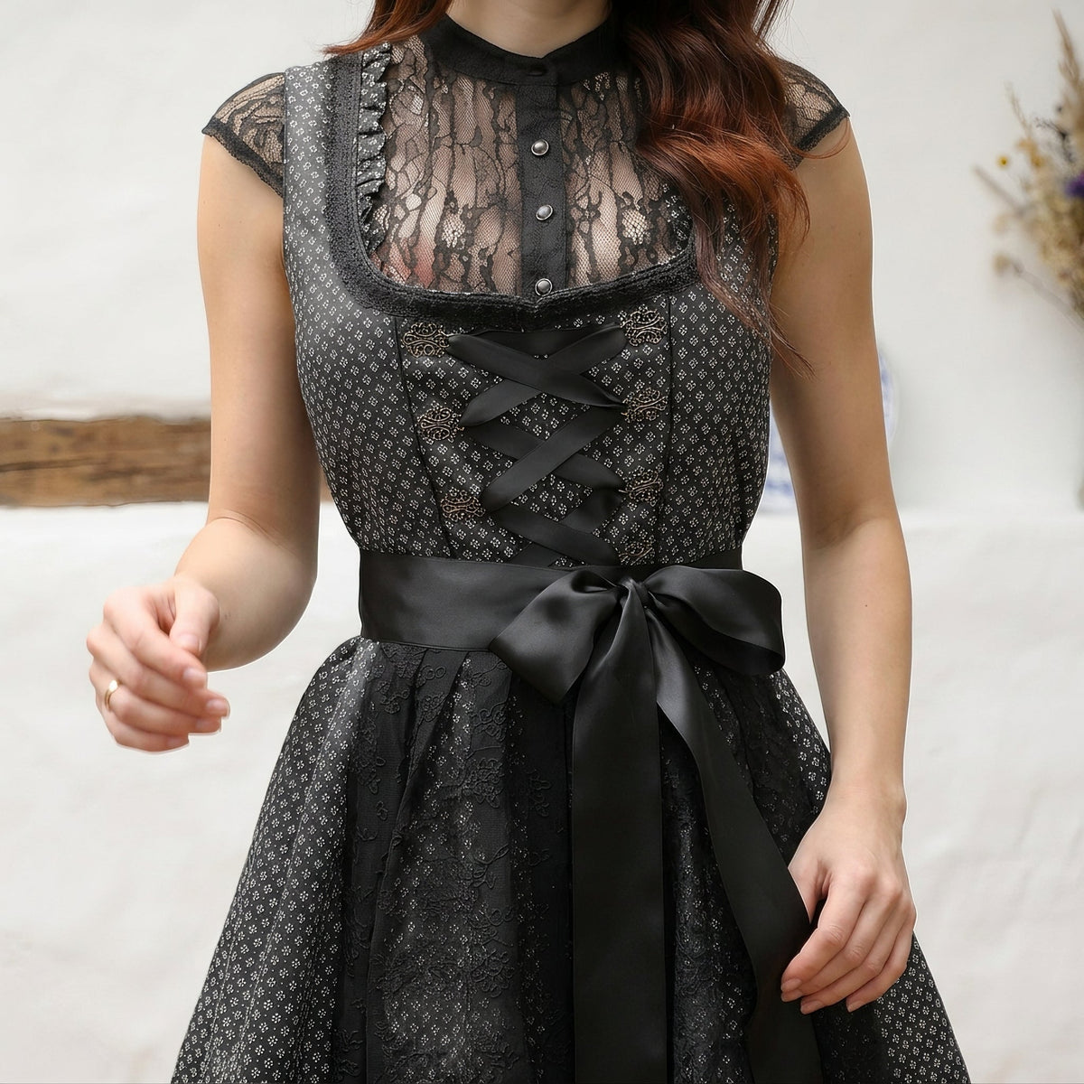 Yasmine - Elegantes kurzes Kleid für das Oktoberfest (Futter nicht enthalten)
