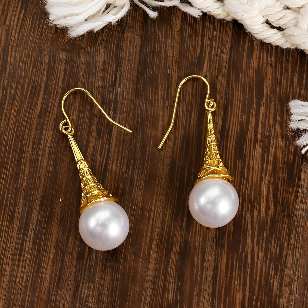 Feliza – Vintage-Ohrringe mit schwebenden Details
