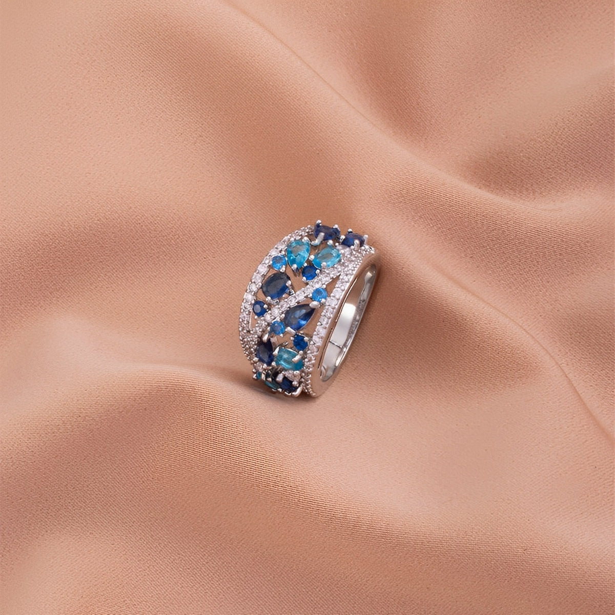 Julie – Vintage-Ring mit blauen Akzenten