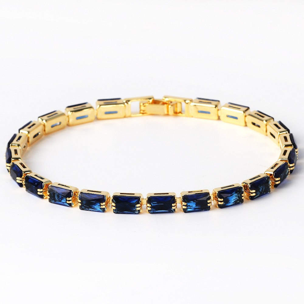 Mireda – Thalindra Armreif in Gold
