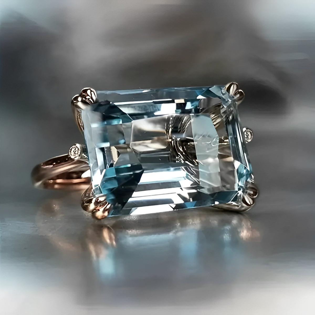 Yvaine – Vintage-Ring mit blauem Akzent