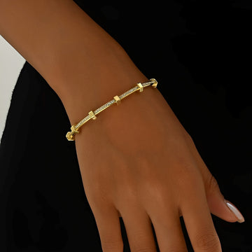 Amy – leuchtendes goldenes Armband