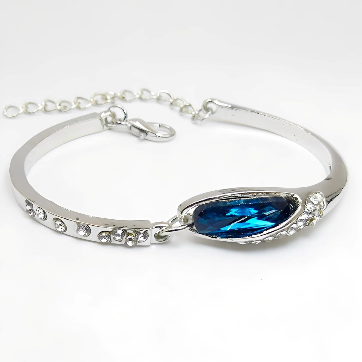 Miku – Elegantes Armband geschmückt mit Saphiren